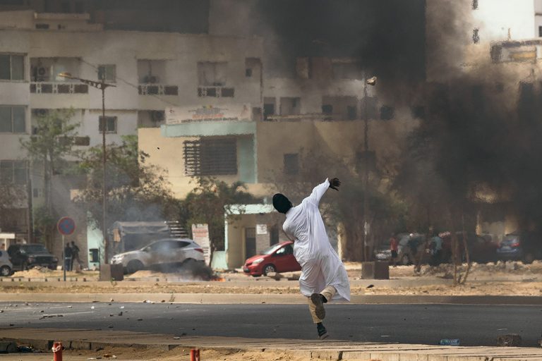 Plusieurs locaux saccagés par les pro-Sonko