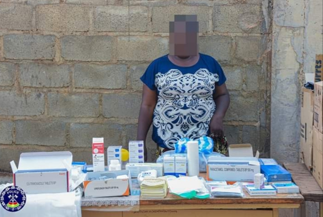 Lutte contre le trafic illicite de médicaments en milieu urbain : Une dame mise aux arrêts par la Police Nationale à Ouagadougou.