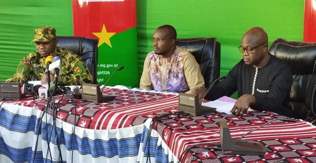 Conférence de presse du gouvernement : Trois ministrees du gouvernement face à la presse ce 27 juillet 2023 à Ouagadougou