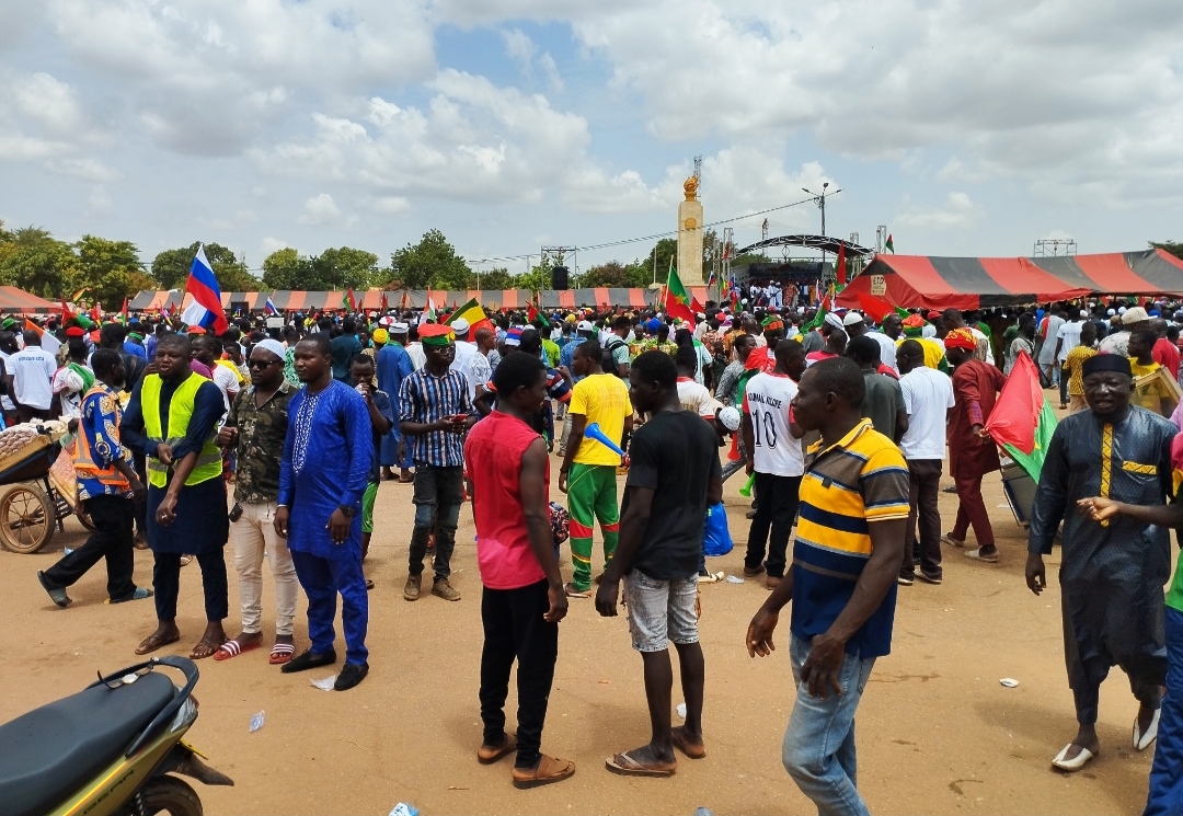 Ouagadougou : Des manifestants réclament une nouvelle constituions